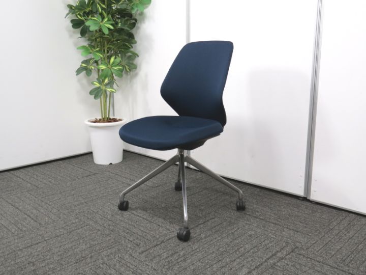 【中古】キュア イトーキ ミーティングチェア KG-940PV-ZTB2 回転タイプ R4226