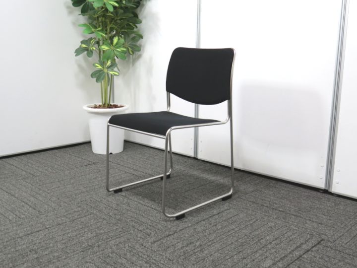 【中古】スタッキングチェア イトーキ KKR-600GB-Z9T1 ブラック 中古 Y4227