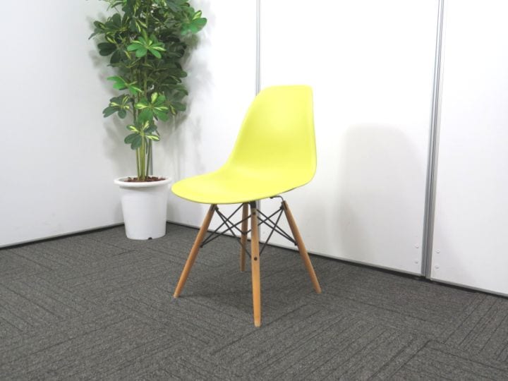 【中古】イームズ サイドシェルチェア ハーマンミラー ダウェルベース ライムグリーン 中古 Y4245