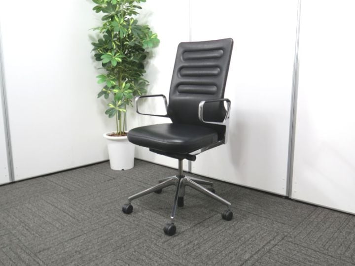 【中古】AC4 ヴィトラ リング肘 ポリッシュ 革張り 中古オフィスチェア S4291