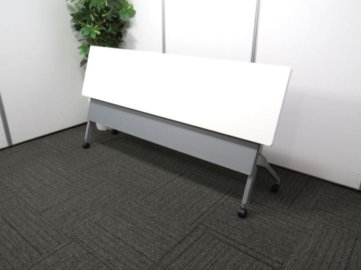 【中古】FLAPTOR/フラプター オカムラ 81F1CA-MG99 フォールディングテーブル 中古 S4292