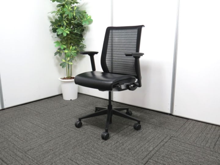 【中古】シンクチェア スチールケース 可動肘 革張り 中古 S4301