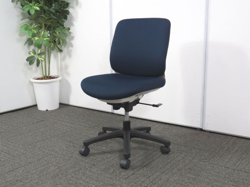 【中古】トルテRチェア イトーキ  ローバック KZ240PGM-W9B2X 中古オフィス家具 S4808