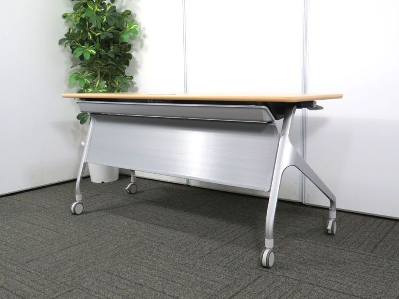 【中古】 エピファイ コクヨ 1560 幕板 棚 電源タップ付 平行スタックテーブル KTP-1005 中古オフィス家具 S4811