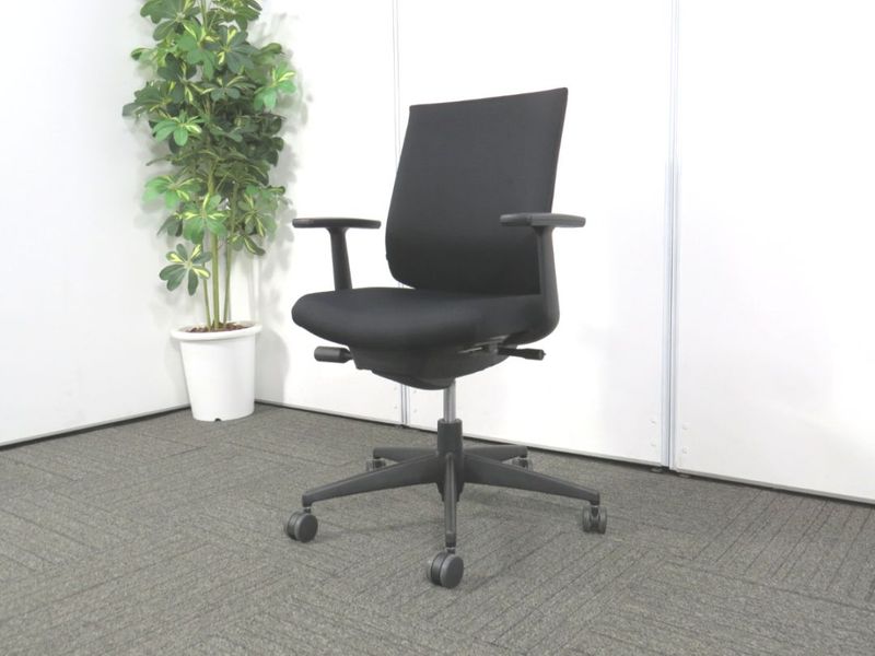 【中古】ウィザード4チェア コクヨ 24年製 ローバック T型肘 C06S-12C-BKG4B61 中古オフィス家具 Y4815