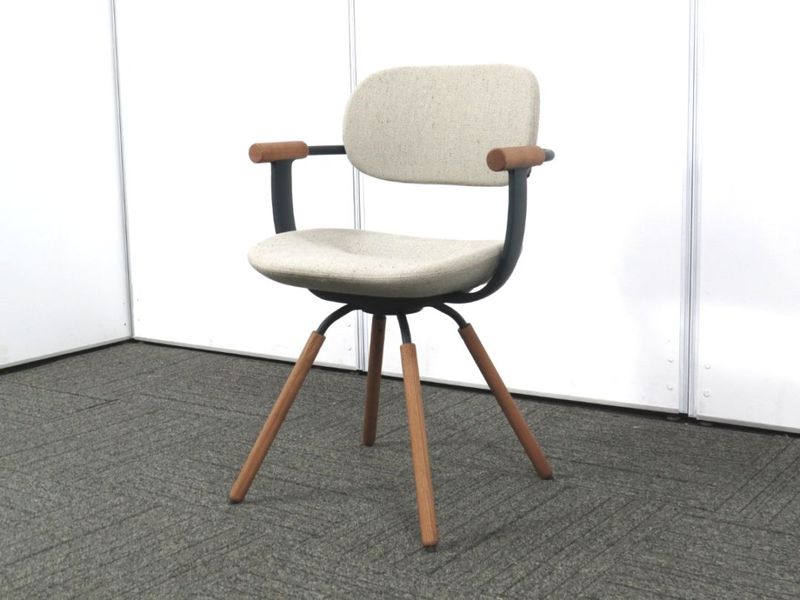 中古】バーテブラ03チェア イトーキ 4本木脚 回転タイプ ミーティング