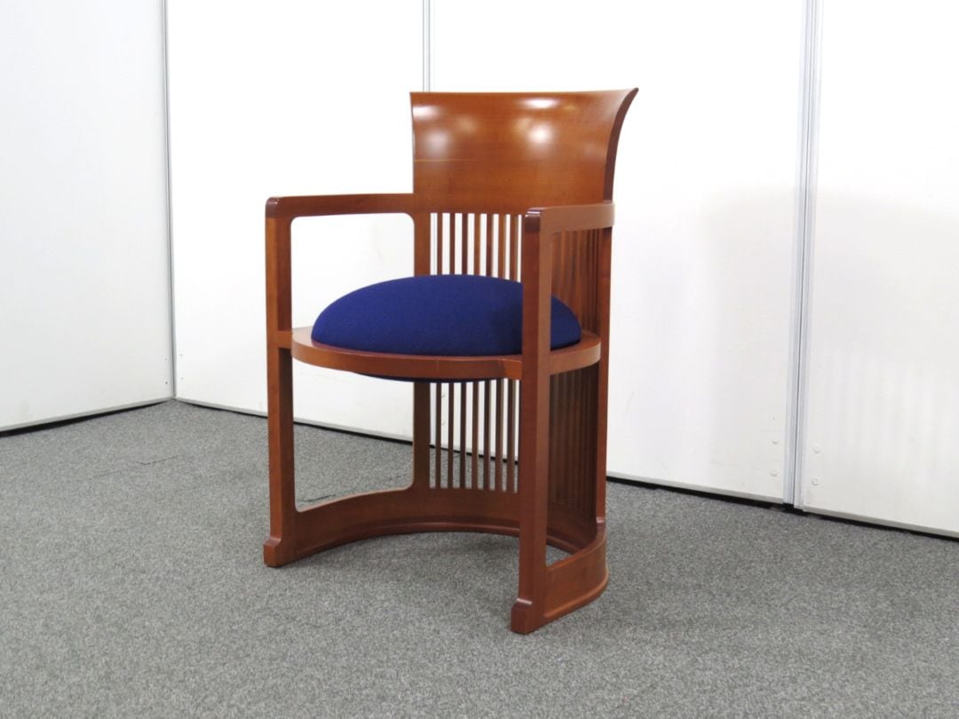 チェア｜カッシーナ（cassina)｜中古オフィス家具のパワーオフィス