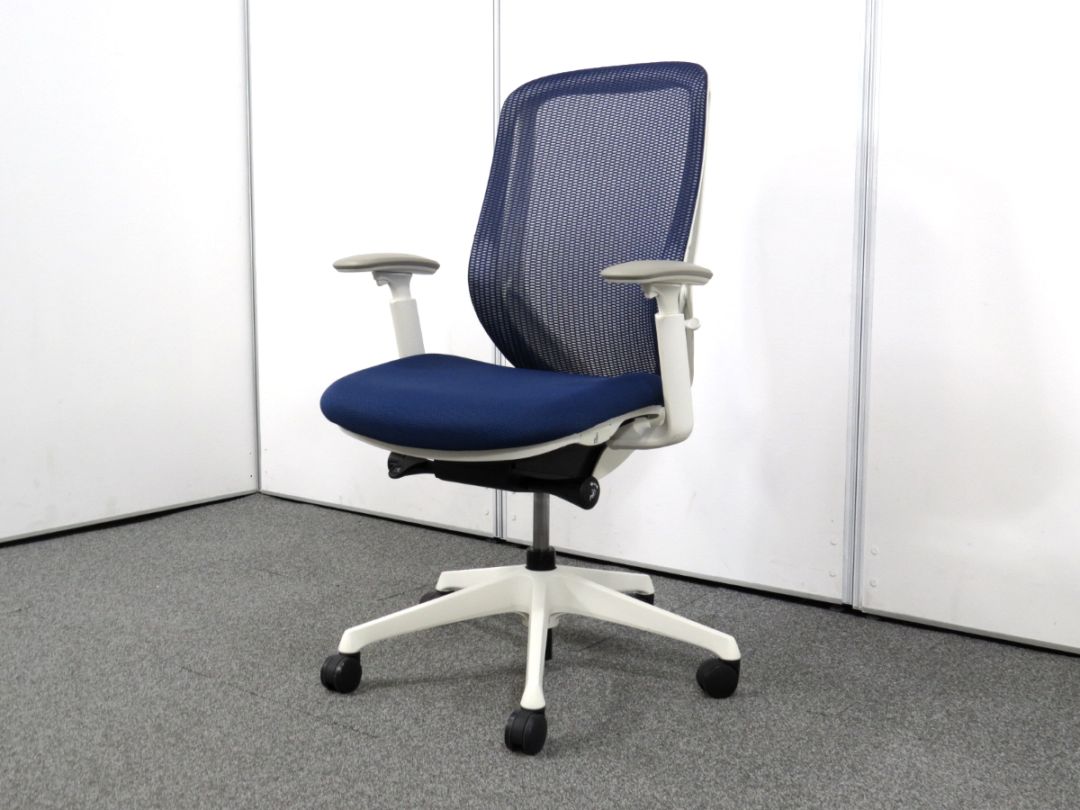 bn　オカムラ　シルフィーチェア　前傾機能　ハイバック　メッシュタイプ　中古 中古】Sylphy/シルフィーチェア オカムラ ハイバック メッシュタイプ
