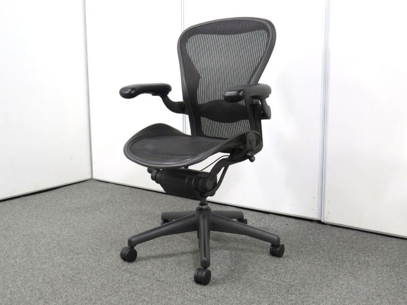 【中古】アーロンチェア ハーマンミラー フル装備 Bサイズ 可動肘 肘ダイヤルタイプ 中古オフィス家具 S5249