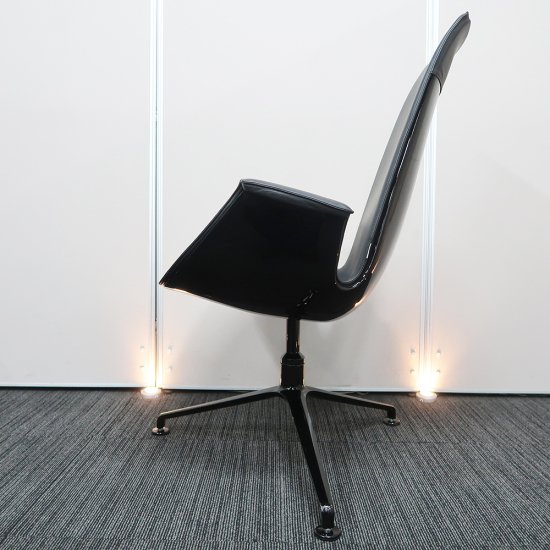GMIO151A○Walter Knoll ウォルターノル Vladi Cof Walter Knoll（ウォルター・ノル） 1人掛けソファ2脚セット汚れ