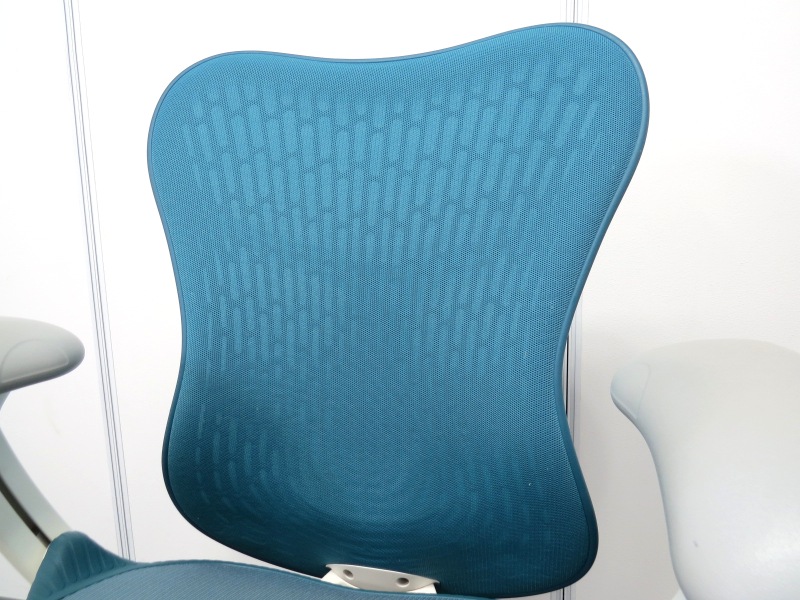 中古】ミラ2チェア ハーマンミラー ターコイズブルー 中古オフィスチェア