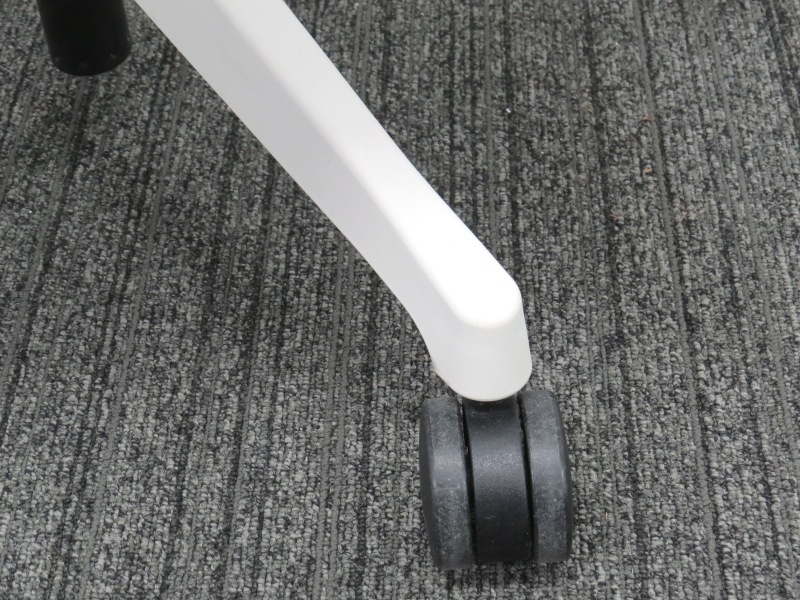 中古】イトーキ セレーオ 可動肘 ハイバック KF-570JB1-WWQ6 中古