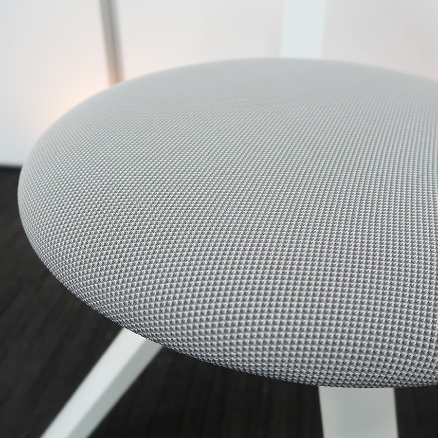 高品質でお買い得。中古オフィス家具【オフィスチェア（チェア/イス