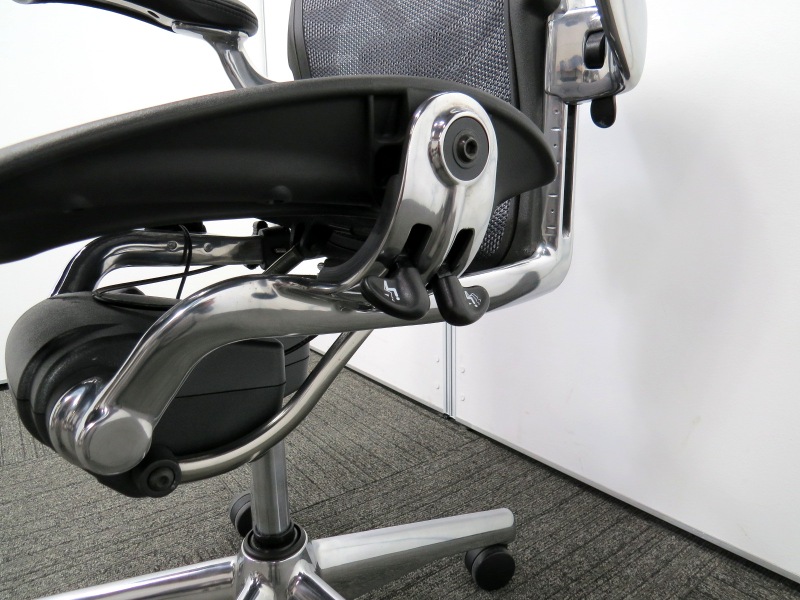 中古】ハーマンミラー アーロンチェア ポスチャーフィット Bサイズ