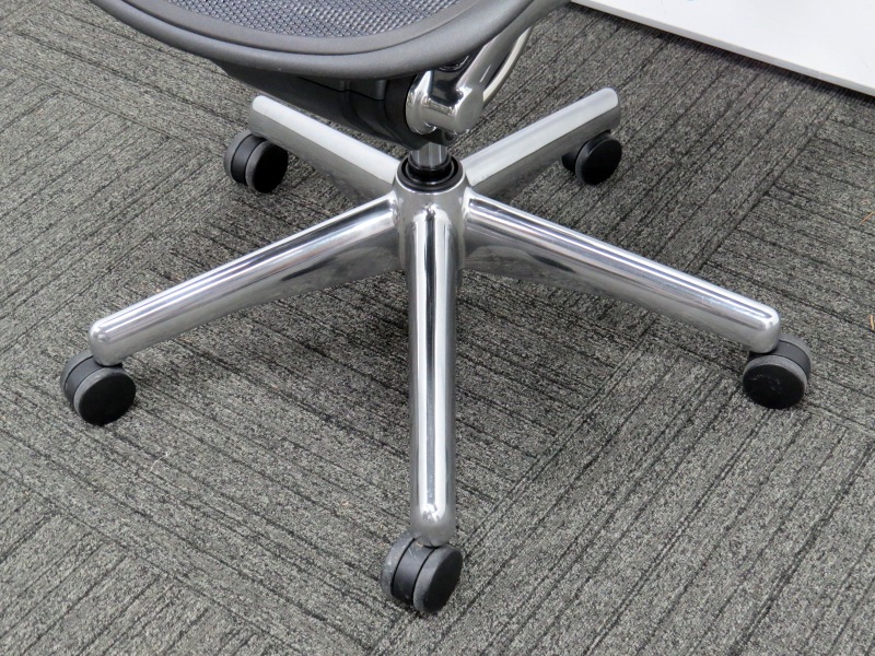 中古】ハーマンミラー アーロンチェア ポスチャーフィット Bサイズ