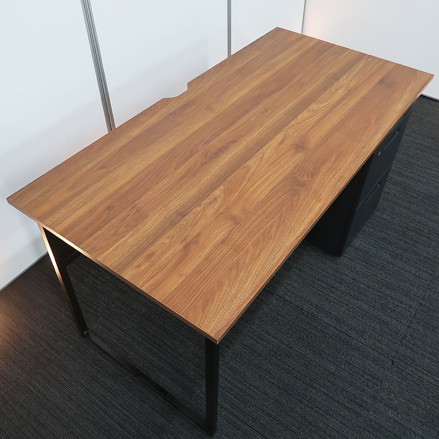 高品質でお買い得。中古オフィス家具【オフィスデスク】【事務机】【平 高品質でお買い得。中古オフィス家具【オフィスデスク】【事務机】【平