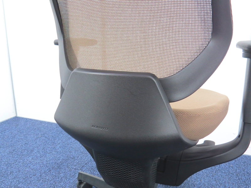 中古】コクヨ イングチェア｜バーチカルタイプ・可動肘付き・360