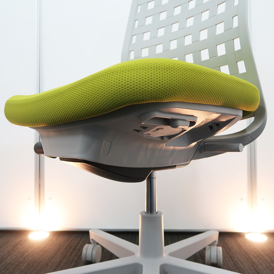 高品質でお買い得。中古オフィス家具【オフィスチェア】コクヨ／モネット