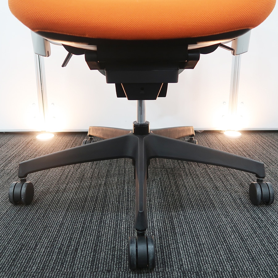 高品質でお買い得。中古オフィス家具【チェア（イス/いす/椅子