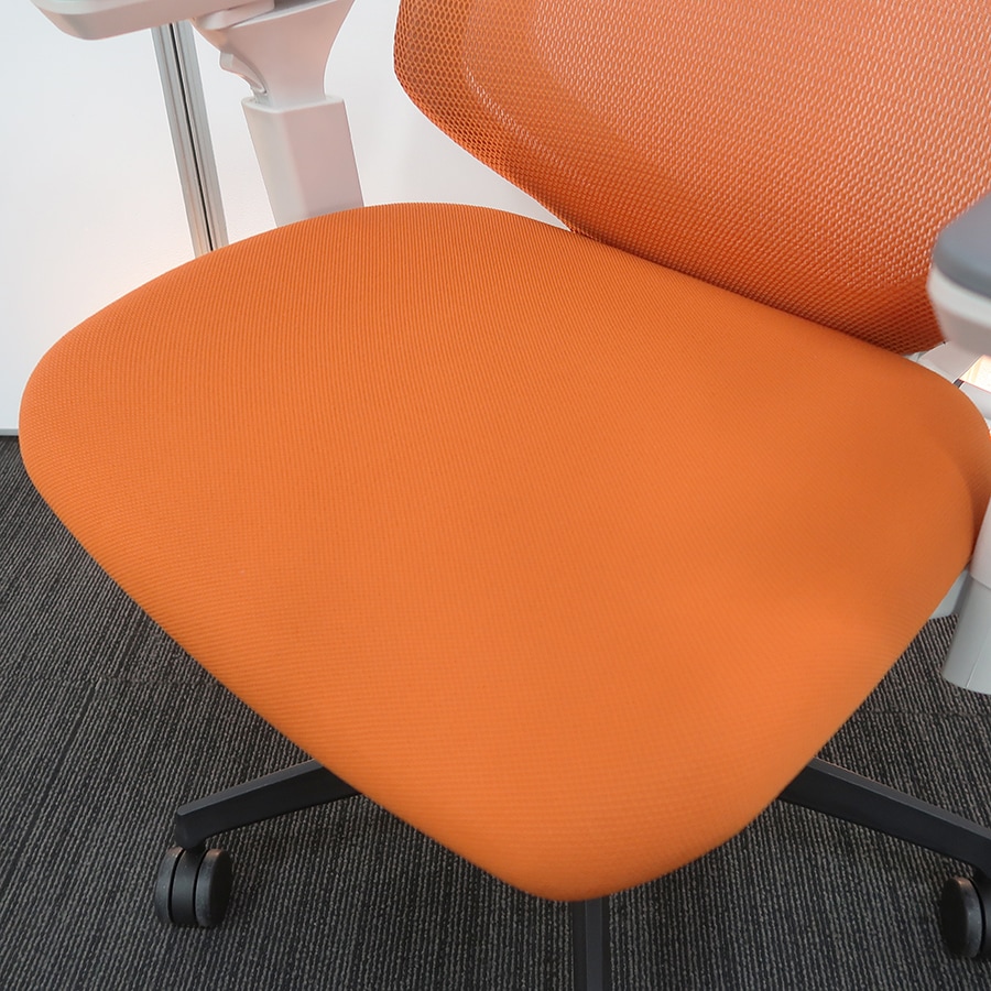 高品質でお買い得。中古オフィス家具【チェア（イス/いす/椅子