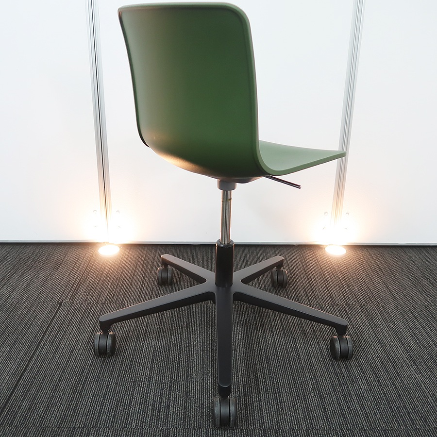 Vitra ヴィトラ社 HAL Chair カウンターチェア ライトブルー 椅子 Vitra HAL RE Tube / ヴィトラ ハル RE チューブ - インテリア