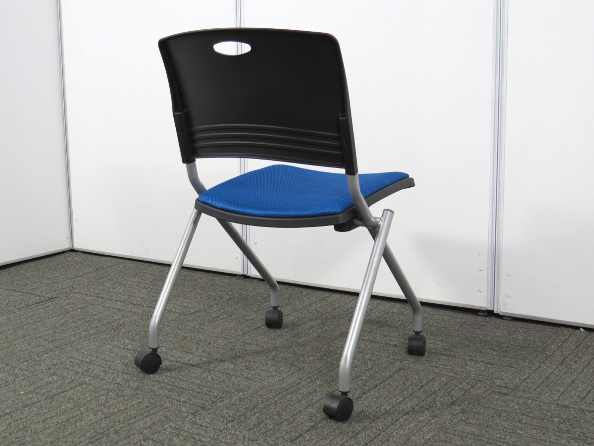 中古】ネスティングチェア 藤沢工業 平行スタックタイプ キャスター