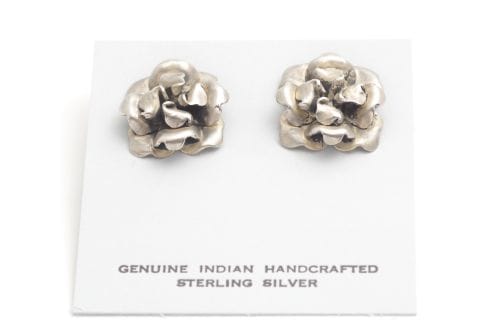 ナバホ・シルバーピアス　ライアン・サンチェス　作　《ローズ》