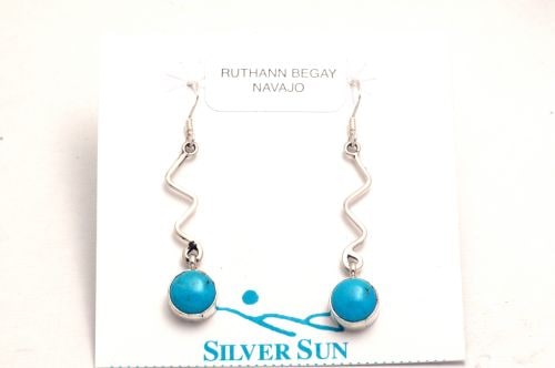 ナバホピアス　Ruth Ann Begay作　《スリーピングビューティ》　