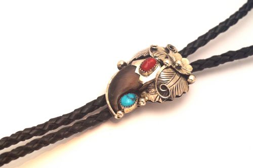 ナバホ・ボロタイ J T作 《ベアクロー&ターコイズ&コーラル》