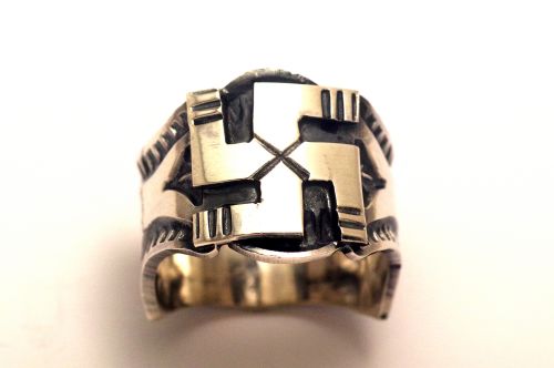 ナバホリング サンシャイン・リーブス作 《スワスティカ/フレッドハーベイスタイル》 22号