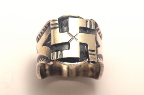 ナバホリング サンシャイン・リーブス作 《スワスティカ/フレッドハーベイスタイル》 20号