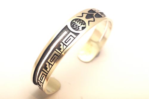 ホピバングル ルシオン・コインヴァ作 《コーン》 内周16.8cm