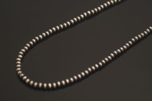 ネイティブチェーン 61cm 《ナバホパール/シャイニー/3mm玉》