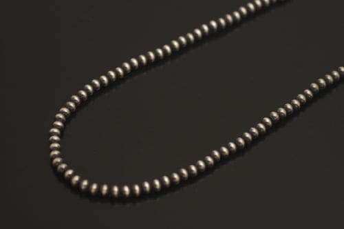 ネイティブチェーン 56cm 《ナバホパール/シャイニー/3mm玉》