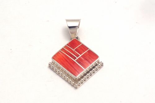 ナバホ族 ｜ POWWOW（パウワウ） － インディアンジュエリー