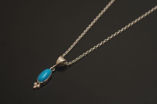 ナバホ・ネックレス　《スリーピングビューティー》　シルバーチェーン付き