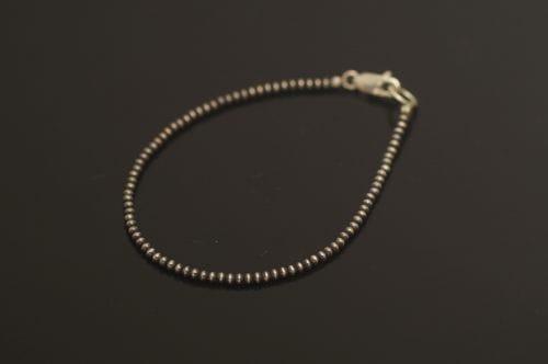 ナバホブレスレット　《ハンドメイド・超極小ビーズ/つや消し　》　17cm