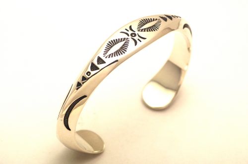 ナバホバングル　ライル・セカテロ作　《NEWスタイル/ヘビーゲージ》 内周17.5cm