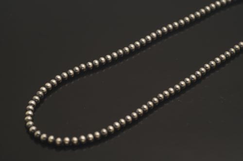 ネイティブチェーン　51cm　《ナバホパール/シャイニー/4mm玉》