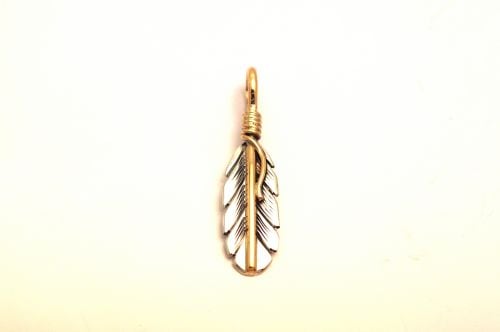 ナバホペンダント　タニヤ・メイス作　《 極小フェザー/ 12KGF 》