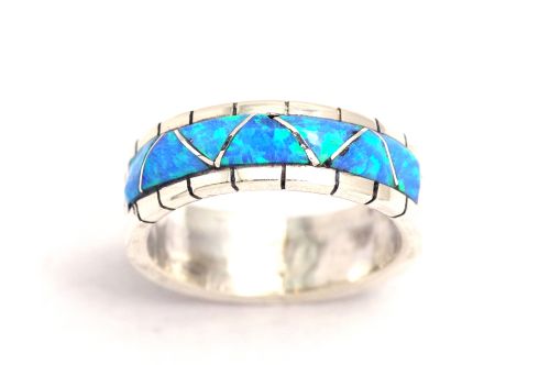 ズニ・インレイリング　フィリア・ルシオ作　《オパール》　20号