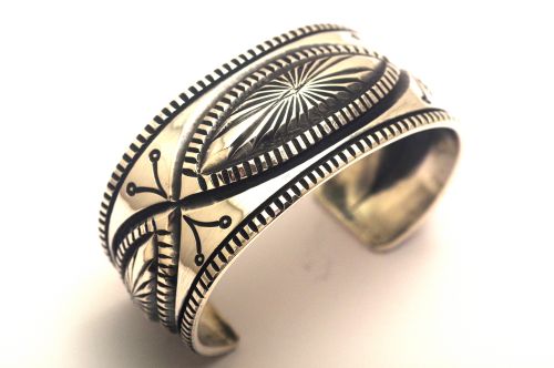 ナバホバングル ハリソン・ジム作 《パンプアウト/幅広サイズ/ヘビーゲージ・インゴット》 内周17.5cm