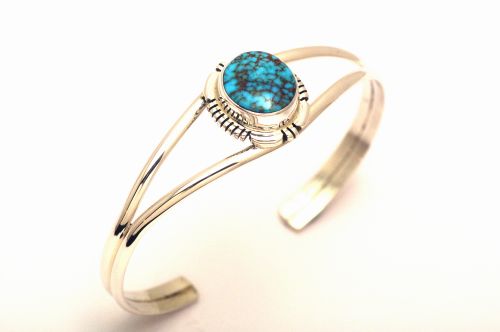 ナバホバングル　Norvin Johnson作　《キングマン》内周16.0cm