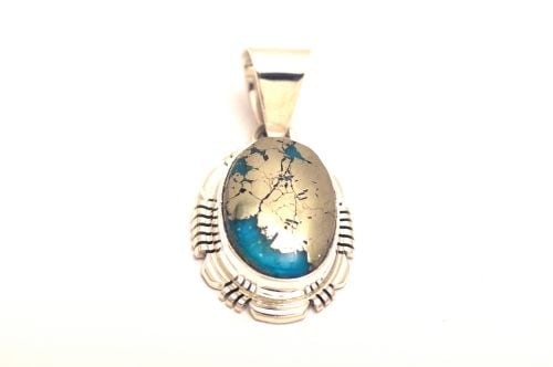 【POWWOWナゲッツ】　ナバホペンダント　リック・トリノ作　《イサカピーク》