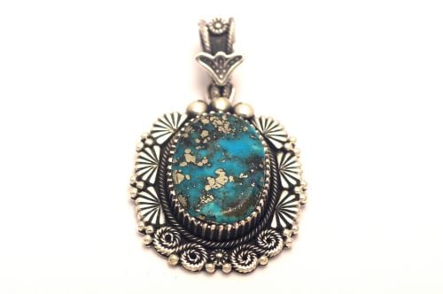 【POWWOWナゲッツ】　ナバホペンダント　アイヴァン・ハワード作　《イサカピーク/ビッグカラット》