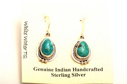 ナバホピアス　 Lucy Jake作　《ホワイトウォーター》