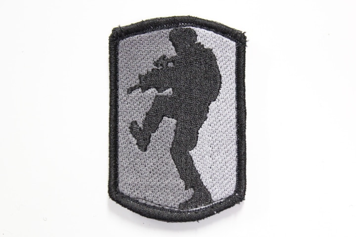 未使用　ロシア軍　傭兵　NATO軍汎用タクティカルベスト　ワグネルワッペンおまけ Amazon.co.jp: ロシア軍SSO/SPSON タクティカルベスト D3