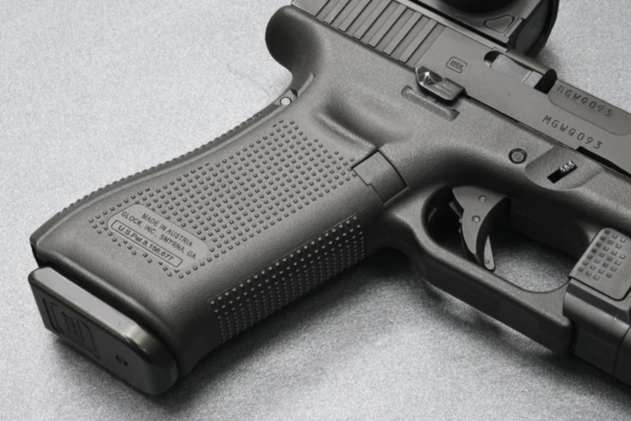 GUARDER マルイ/グロック17 Gen5 MOS リアル刻印フレーム-BLACK