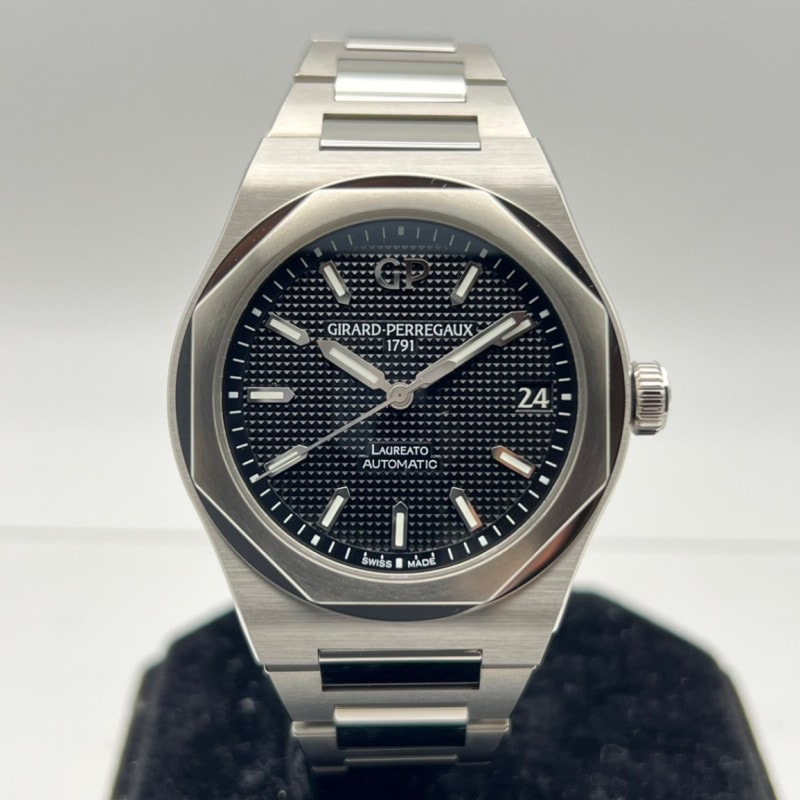 ���顼�롦�ڥ르�������쥢���ȡ��֥�å���81010-11-634-11A 42mm