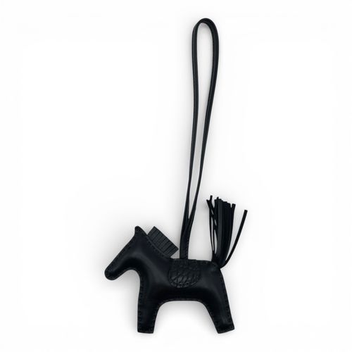 エルメス ペガサスチャーム PM エトゥープ/ヴェールフィズ/ビスキュイ